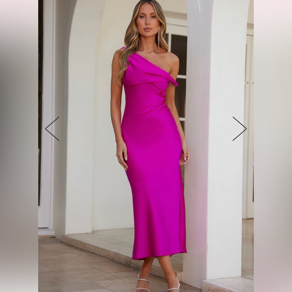 Hello Molly Fuschia assymetrical shoulder midi dress size 4 new with tags